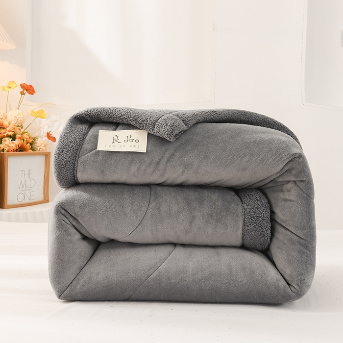 91家纺网 家纺一手货源 找家纺 恋绒家纺 2025新款三层牛奶绒夹棉毛毯复合盖毯直播外贸毯子 深灰色