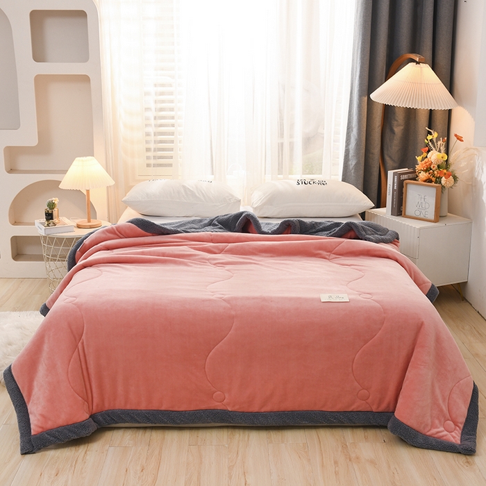 91家纺网 家纺一手货源 找家纺 恋绒家纺 2025新款三层牛奶绒夹棉毛毯复合盖毯直播外贸毯子 粉玉色