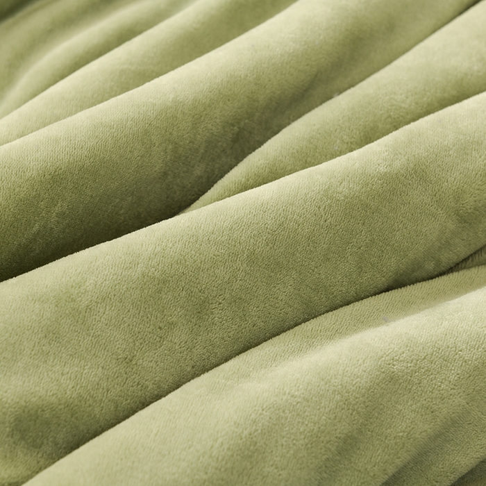 91家纺网 家纺一手货源 找家纺 恋绒家纺 2025新款三层牛奶绒夹棉毛毯复合盖毯直播外贸毯子 抹茶绿