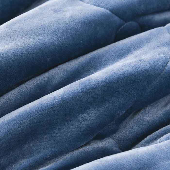 91家纺网 家纺一手货源 找家纺 恋绒家纺 2025新款三层牛奶绒夹棉毛毯复合盖毯直播外贸毯子 湛蓝色