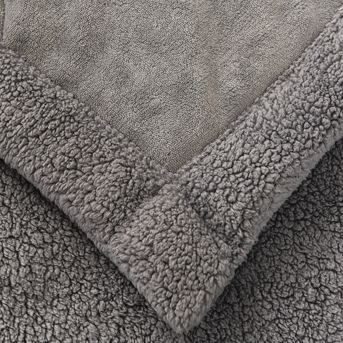 91家纺网 家纺一手货源 找家纺 恋绒家纺 2025新款三层牛奶绒夹棉毛毯复合盖毯直播外贸毯子 深灰色