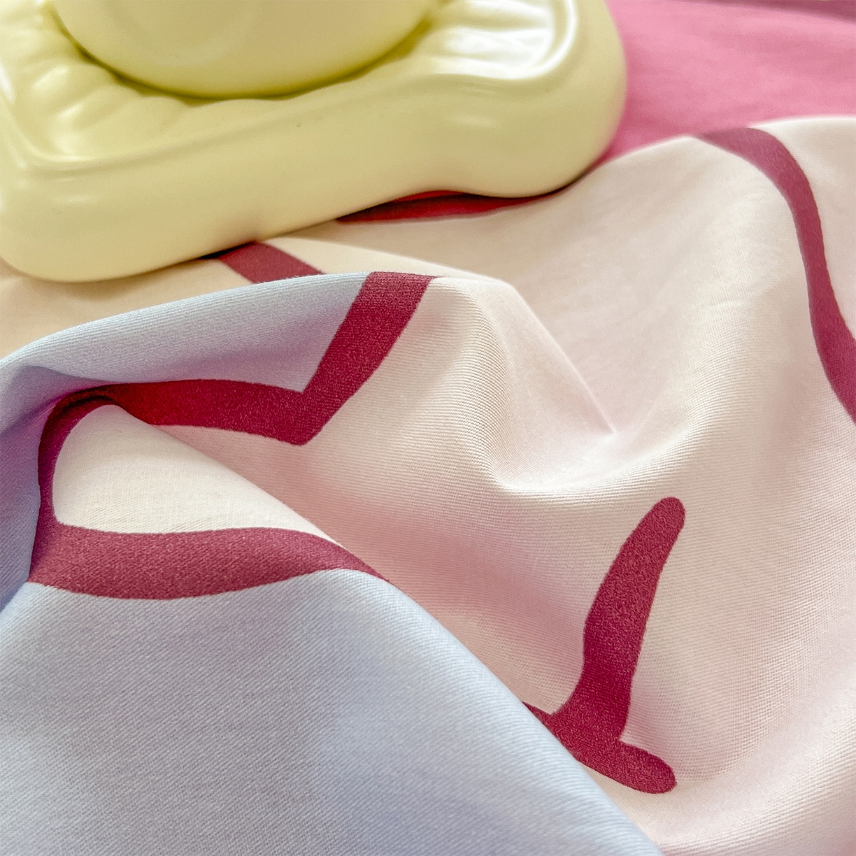 91家纺网 家纺一手货源 找家纺 玉元坊 2025新款正版授权三丽鸥系列全棉纯棉三四件套 基础款 粉兔亲亲-基础款