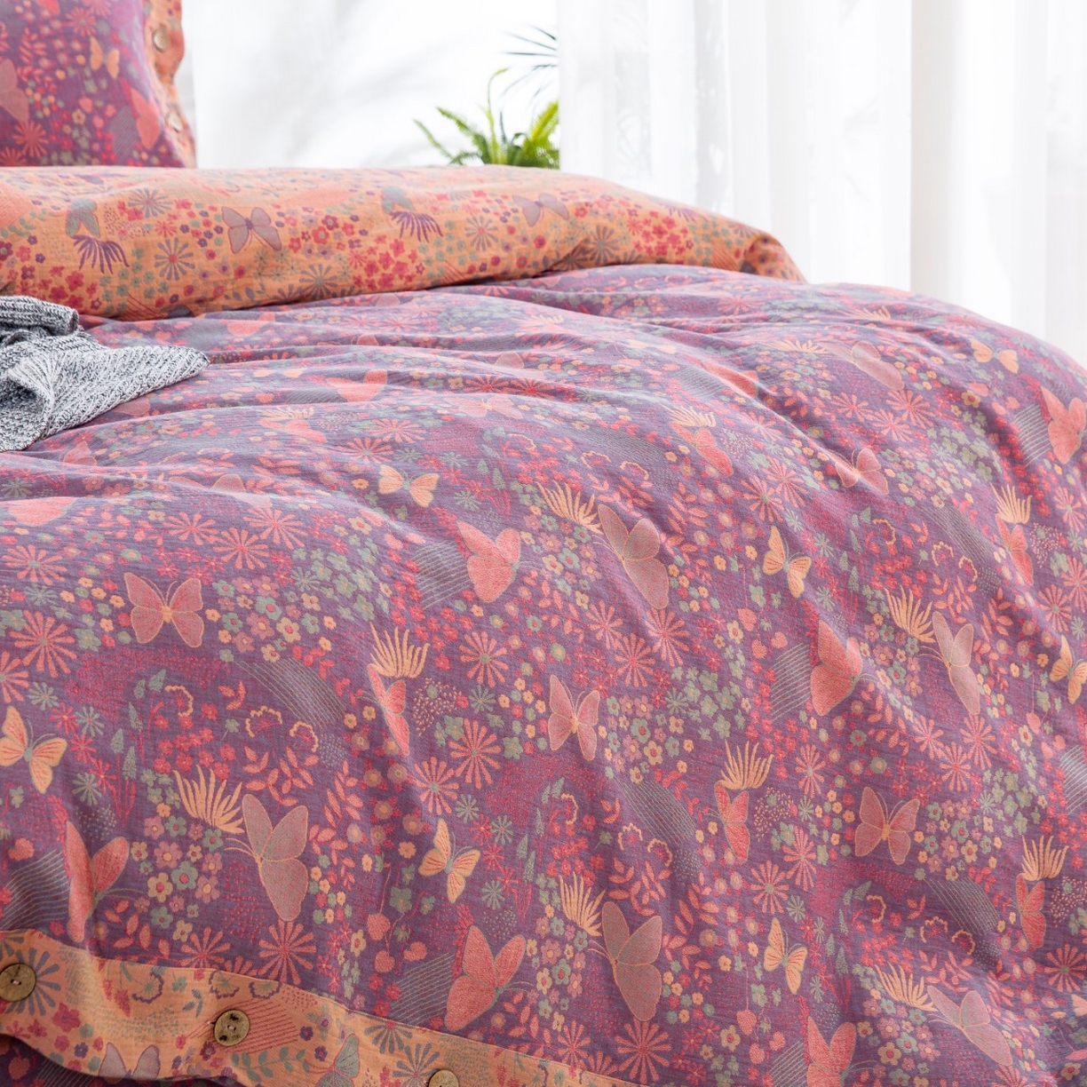 91家纺网 家纺一手货源 找家纺 （总）仰望棉麻双层纱供应链 2026新款全棉色织提花双层纱纽扣款四件套--蝶恋花-紫罗兰