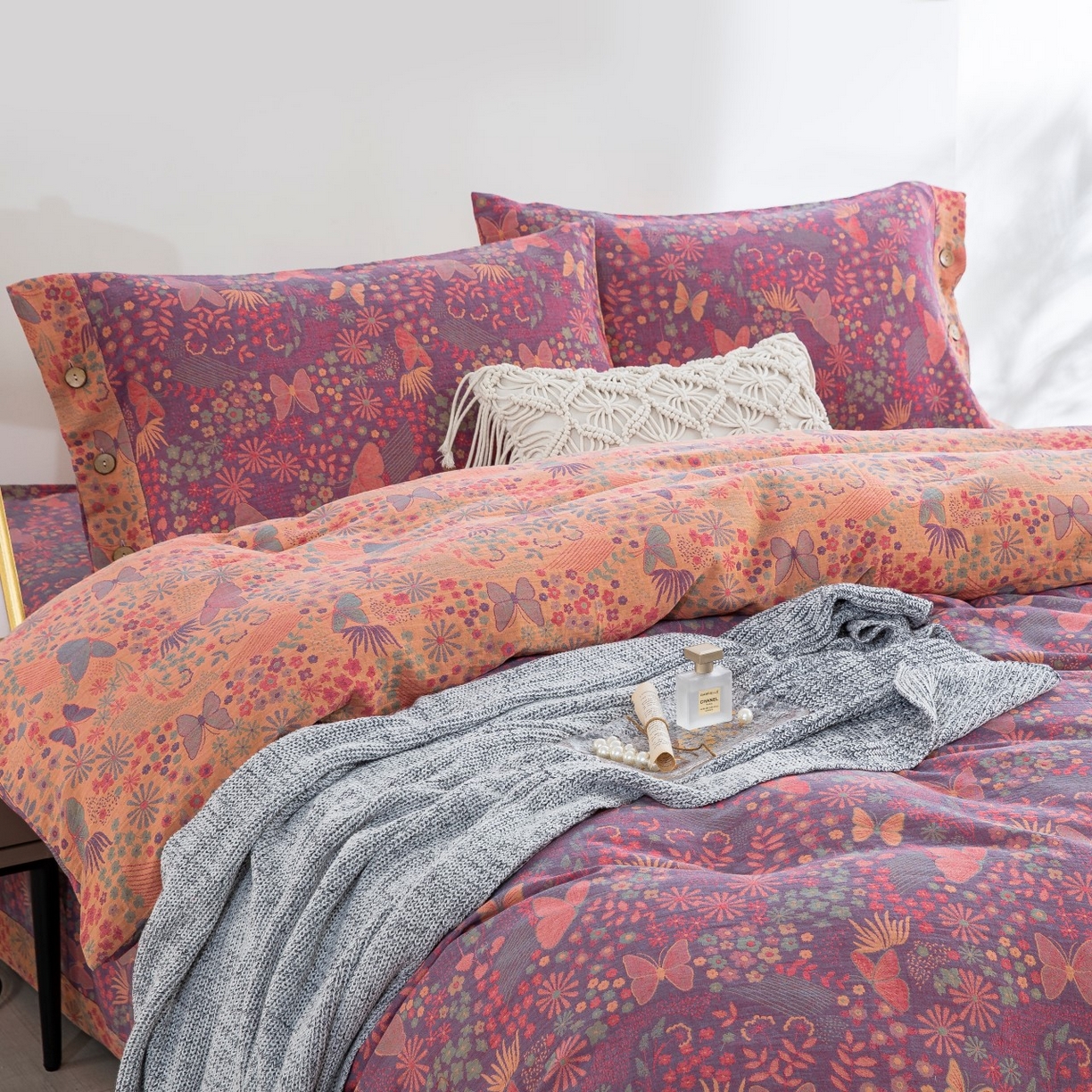 91家纺网 家纺一手货源 找家纺 （总）仰望棉麻双层纱供应链 2026新款全棉色织提花双层纱纽扣款四件套--蝶恋花-紫罗兰