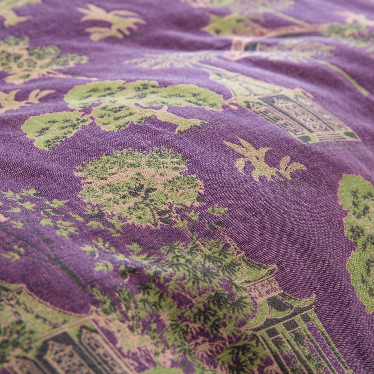 91家纺网 家纺一手货源 找家纺 仰望棉麻双层纱供应链 2026新款全棉色织提花纽扣款四件套--森林庭院 森林庭院-紫