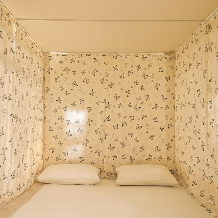 91家纺网 家纺一手货源 找家纺 锦逸家居 2026新款遮光坐床蚊帐 蝴蝶结-米黄（带遮光帘款）