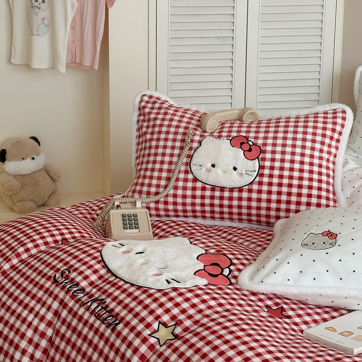 91家纺网 家纺一手货源 找家纺 桃子家居 2026新款A类新年限定兔毛贴布绣猫咪可爱公主兔毛包边工艺款加厚牛奶绒四件套 绒贴布绣-喵喵公主白