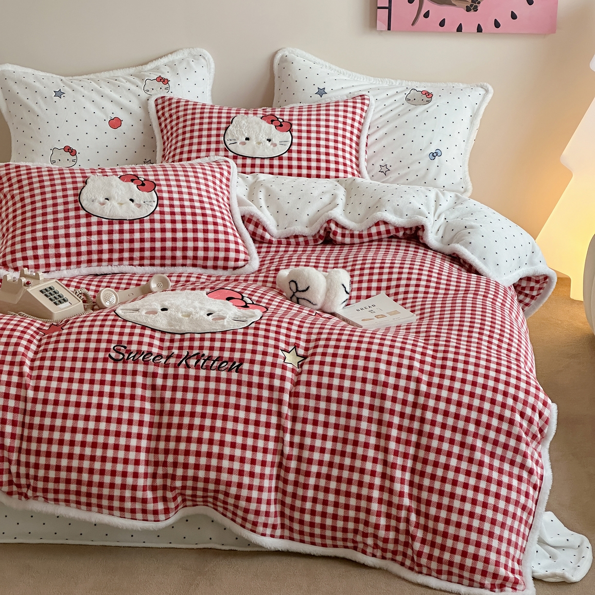 91家纺网 家纺一手货源 找家纺 桃子家居 2026新款A类新年限定兔毛贴布绣猫咪可爱公主兔毛包边工艺款加厚牛奶绒四件套 绒贴布绣-喵喵公主白