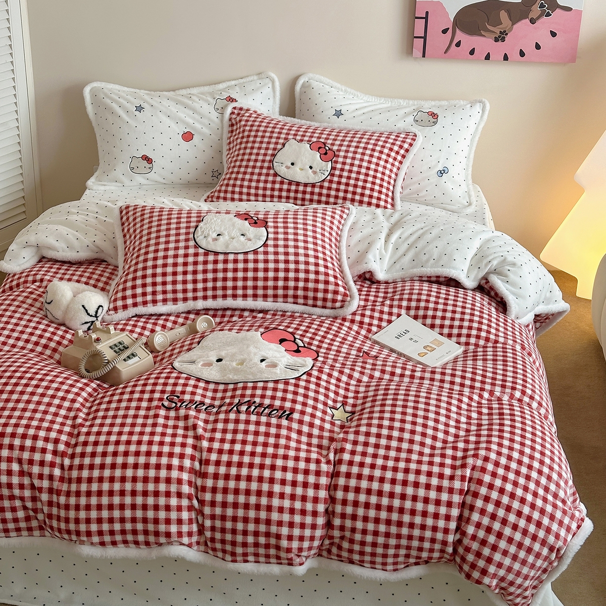 91家纺网 家纺一手货源 找家纺 桃子家居 2026新款A类新年限定兔毛贴布绣猫咪可爱公主兔毛包边工艺款加厚牛奶绒四件套 绒贴布绣-喵喵公主白