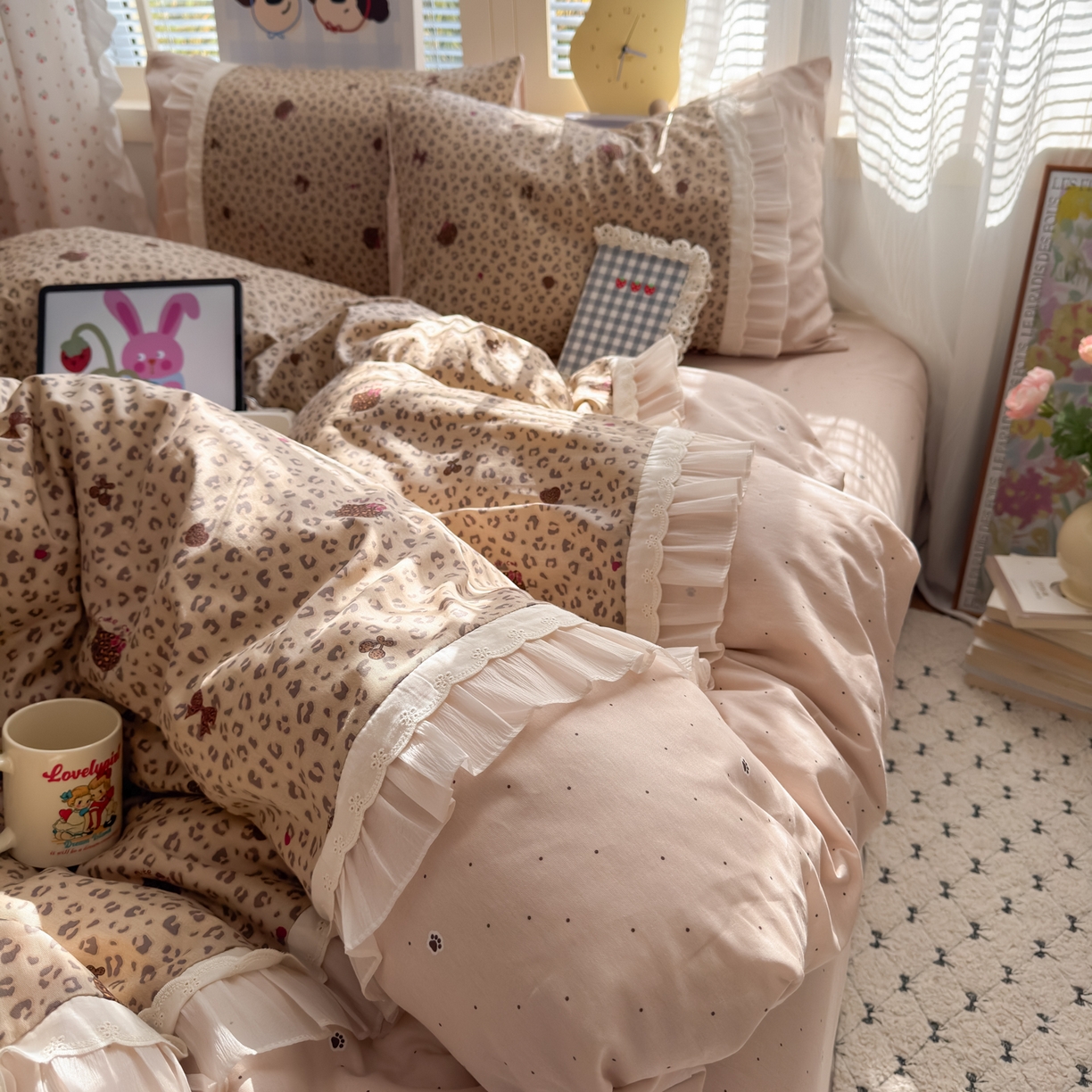 91家纺网 家纺一手货源 找家纺 乐童家纺 2026新款全棉纯棉拼接花边小清新工艺款四件套 千禧少女咖