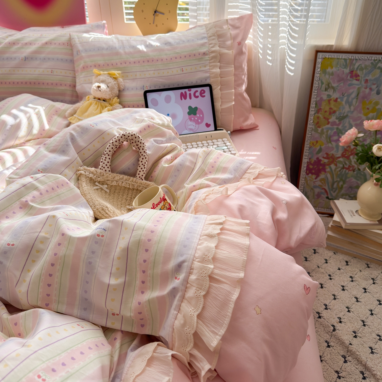 91家纺网 家纺一手货源 找家纺 乐童家纺 2026新款全棉纯棉拼接花边小清新工艺款四件套 毛线彩虹