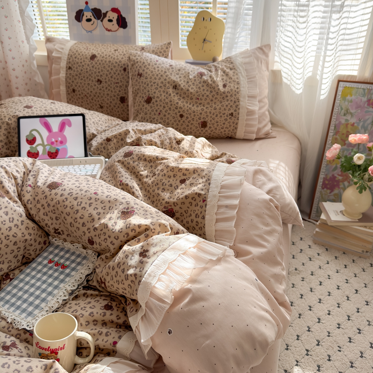 91家纺网 家纺一手货源 找家纺 乐童家纺 2026新款全棉纯棉拼接花边小清新工艺款四件套 千禧少女咖