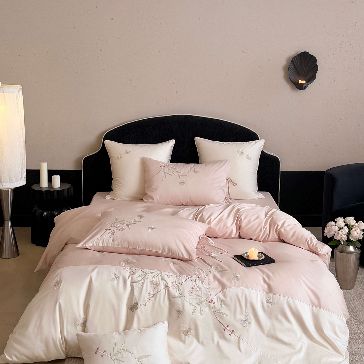 91家纺网 家纺一手货源 找家纺 鹿班家居 2026新款100S长绒棉纯棉精密刺绣系列四件套-花影摇曳 花影摇曳-粉色(标准会员-20元)