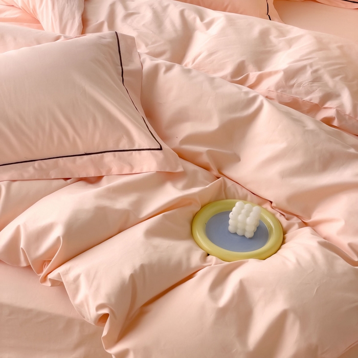 91家纺网 家纺一手货源 找家纺 锦彩家居 2026新款40支正宗13372双拼纯色全棉四件套酒店宾馆民宿学生三件套（可定制）标准号的床单是圆角吊边；小号和加大的床单都是直角 蜜桃粉