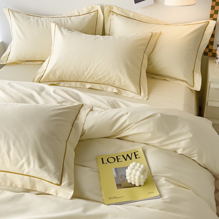 91家纺网 家纺一手货源 找家纺 锦彩家居 2026新款40支正宗13372双拼纯色全棉四件套酒店宾馆民宿学生三件套（可定制）标准号的床单是圆角吊边；小号和加大的床单都是直角 奶昔白