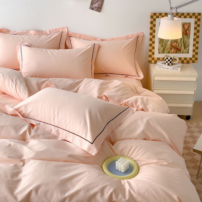 91家纺网 家纺一手货源 找家纺 锦彩家居 2026新款40支正宗13372双拼纯色全棉四件套酒店宾馆民宿学生三件套（可定制）标准号的床单是圆角吊边；小号和加大的床单都是直角 蜜桃粉