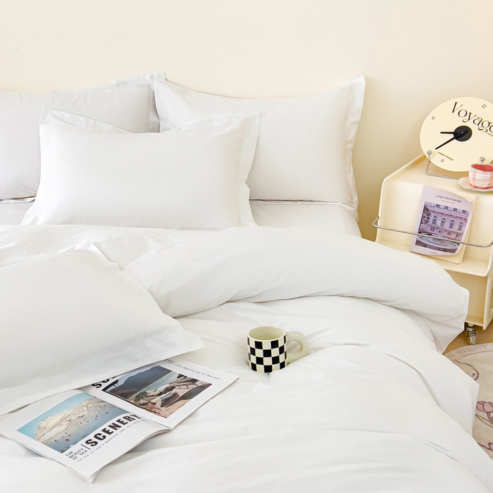 91家纺网 家纺一手货源 找家纺 锦彩家居 2026新款40支正宗13372双拼纯色全棉四件套酒店宾馆民宿学生三件套（可定制）标准号的床单是圆角吊边；小号和加大的床单都是直角 拉链款纯白--枕套不含一字绣