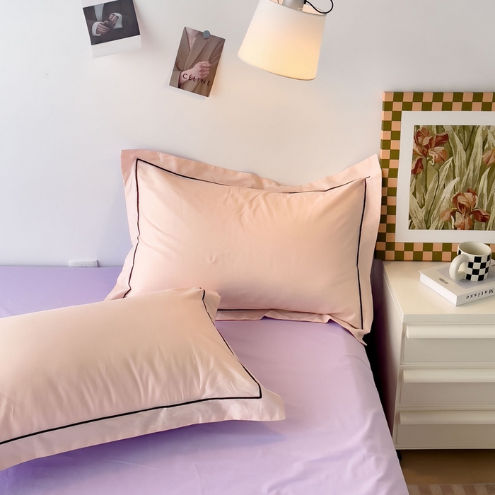 91家纺网 家纺一手货源 找家纺 锦彩家居 2026新款40支正宗13372双拼纯色全棉四件套酒店宾馆民宿学生三件套（可定制）标准号的床单是圆角吊边；小号和加大的床单都是直角 蜜桃粉-浅紫