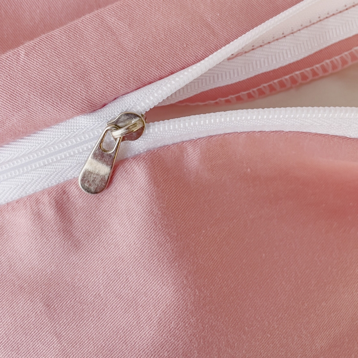 91家纺网 家纺一手货源 找家纺 锦彩家居 2026新款40支正宗13372双拼纯色全棉四件套酒店宾馆民宿学生三件套（可定制）标准号的床单是圆角吊边；小号和加大的床单都是直角 浅豆沙