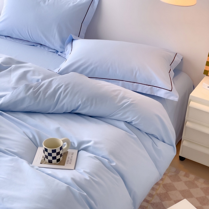 91家纺网 家纺一手货源 找家纺 锦彩家居 2026新款40支正宗13372双拼纯色全棉四件套酒店宾馆民宿学生三件套（可定制）标准号的床单是圆角吊边；小号和加大的床单都是直角 天蓝