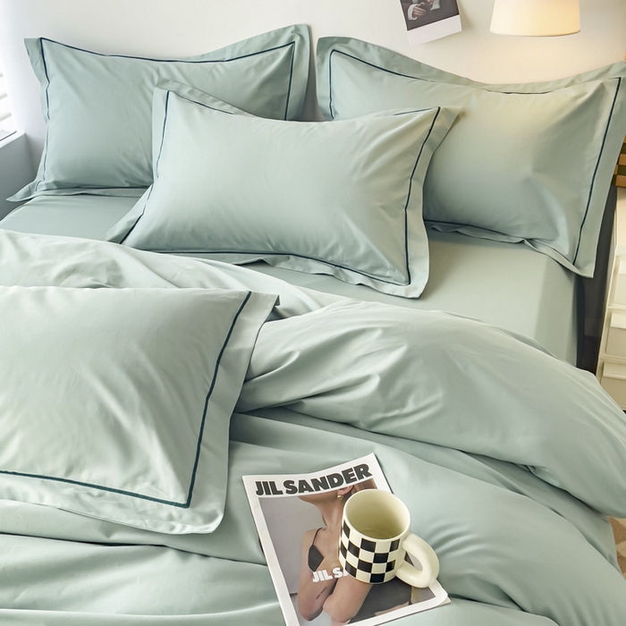 91家纺网 家纺一手货源 找家纺 锦彩家居 2026新款40支正宗13372双拼纯色全棉四件套酒店宾馆民宿学生三件套（可定制）标准号的床单是圆角吊边；小号和加大的床单都是直角 豆绿