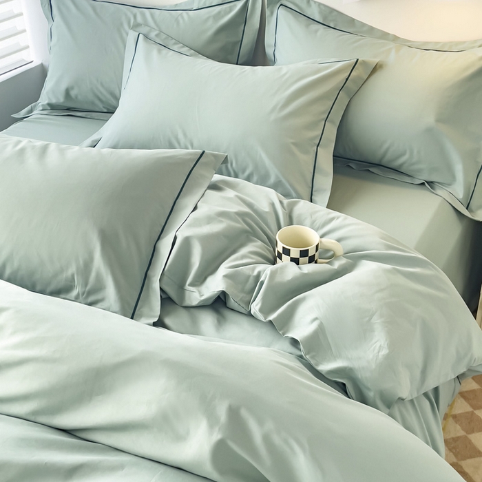 91家纺网 家纺一手货源 找家纺 锦彩家居 2026新款40支正宗13372双拼纯色全棉四件套酒店宾馆民宿学生三件套（可定制）标准号的床单是圆角吊边；小号和加大的床单都是直角 豆绿