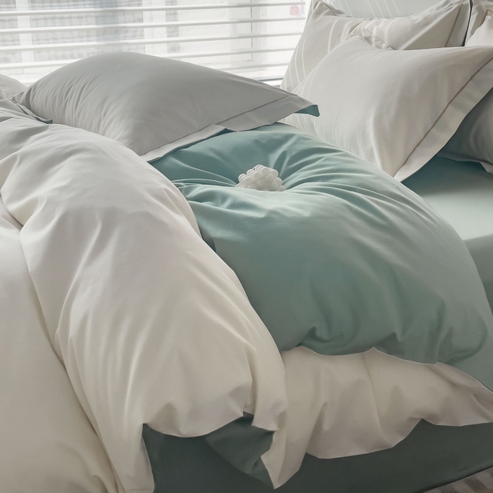 91家纺网 家纺一手货源 找家纺 锦彩家居 2026新款40支正宗13372双拼纯色全棉四件套酒店宾馆民宿学生三件套（可定制）标准号的床单是圆角吊边；小号和加大的床单都是直角 奶昔白-豆绿