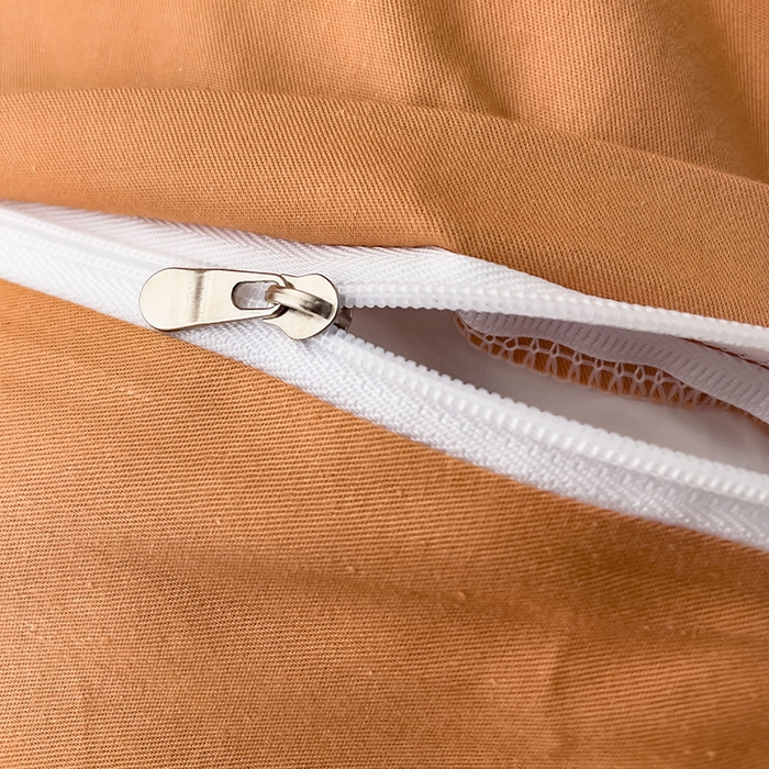 91家纺网 家纺一手货源 找家纺 锦彩家居 2026新款40支正宗13372双拼纯色全棉四件套酒店宾馆民宿学生三件套（可定制）标准号的床单是圆角吊边；小号和加大的床单都是直角 奶昔白-南瓜橘