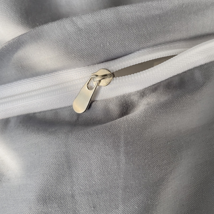 91家纺网 家纺一手货源 找家纺 锦彩家居 2026新款40支正宗13372双拼纯色全棉四件套酒店宾馆民宿学生三件套（可定制）标准号的床单是圆角吊边；小号和加大的床单都是直角 中灰