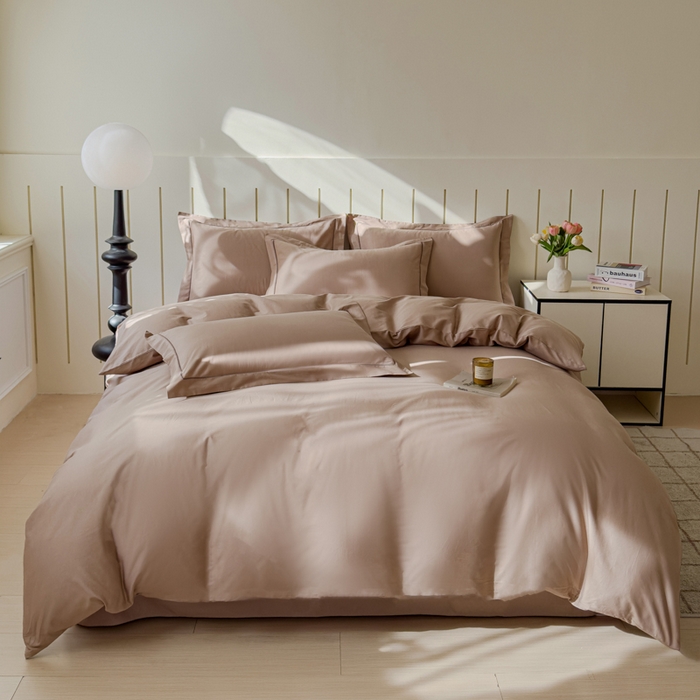 91家纺网 家纺一手货源 找家纺 锦彩家居 2026新款40支正宗13372双拼纯色全棉四件套酒店宾馆民宿学生三件套（可定制）标准号的床单是圆角吊边；小号和加大的床单都是直角 摩卡