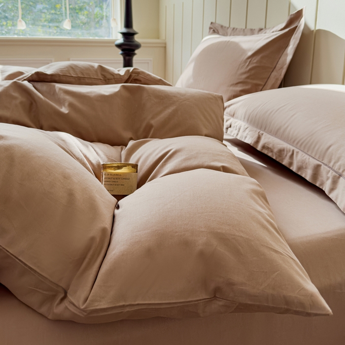 91家纺网 家纺一手货源 找家纺 锦彩家居 2026新款40支正宗13372双拼纯色全棉四件套酒店宾馆民宿学生三件套（可定制）标准号的床单是圆角吊边；小号和加大的床单都是直角 摩卡