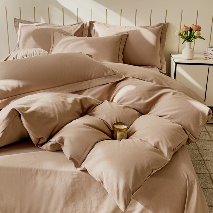 91家纺网 家纺一手货源 找家纺 锦彩家居 2026新款40支正宗13372双拼纯色全棉四件套酒店宾馆民宿学生三件套（可定制）标准号的床单是圆角吊边；小号和加大的床单都是直角 摩卡