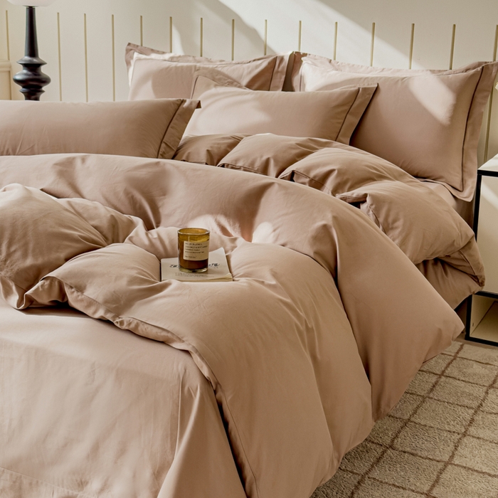 91家纺网 家纺一手货源 找家纺 锦彩家居 2026新款40支正宗13372双拼纯色全棉四件套酒店宾馆民宿学生三件套（可定制）标准号的床单是圆角吊边；小号和加大的床单都是直角 摩卡