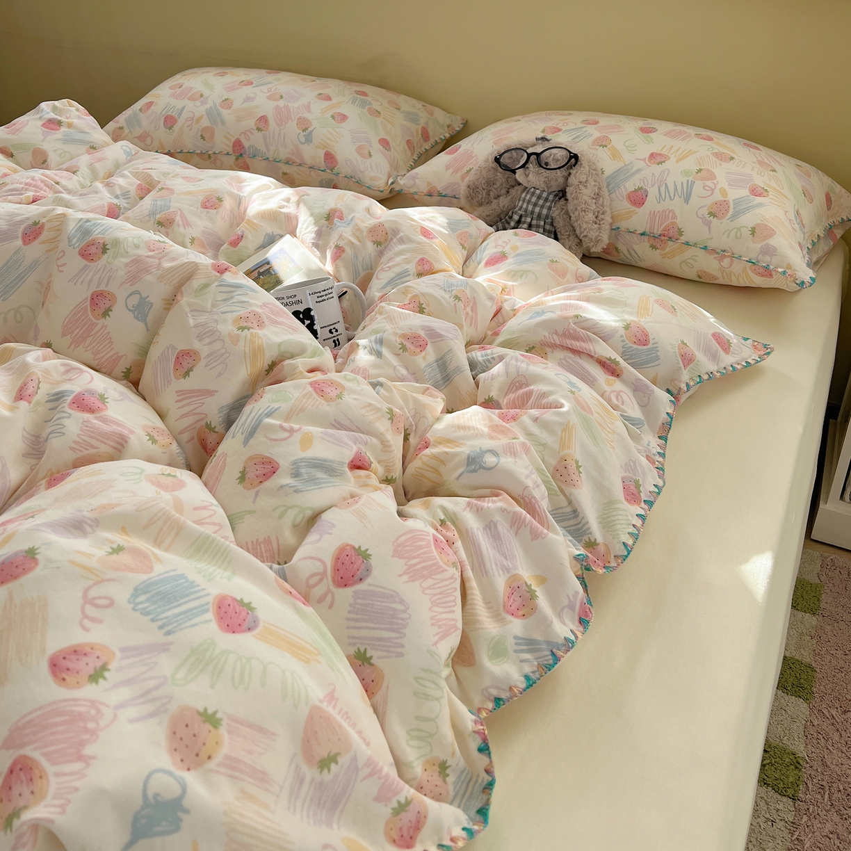 91家纺网 家纺一手货源 找家纺 典曼家纺 2026新款全棉纯棉有氧双层纱贝壳边四件套 贝壳边缤纷草莓