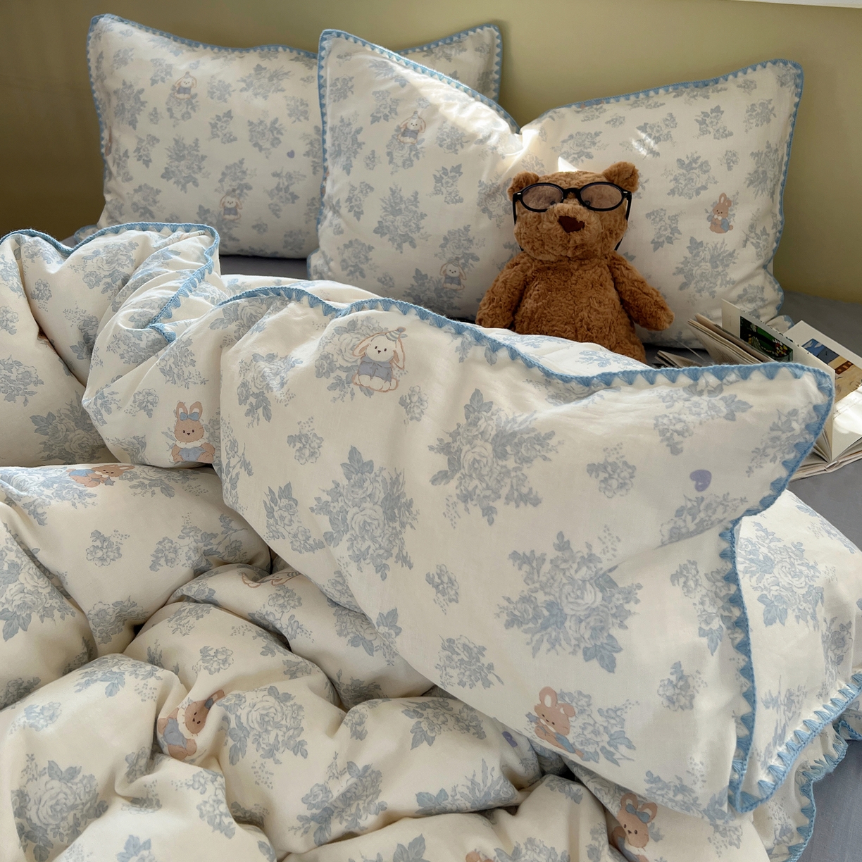 91家纺网 家纺一手货源 找家纺 典曼家纺 2026新款全棉纯棉有氧双层纱贝壳边四件套 贝壳边森林兔