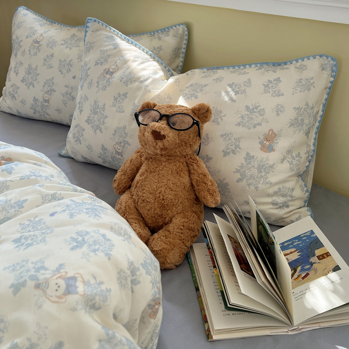 91家纺网 家纺一手货源 找家纺 典曼家纺 2026新款全棉纯棉有氧双层纱贝壳边四件套 贝壳边森林兔