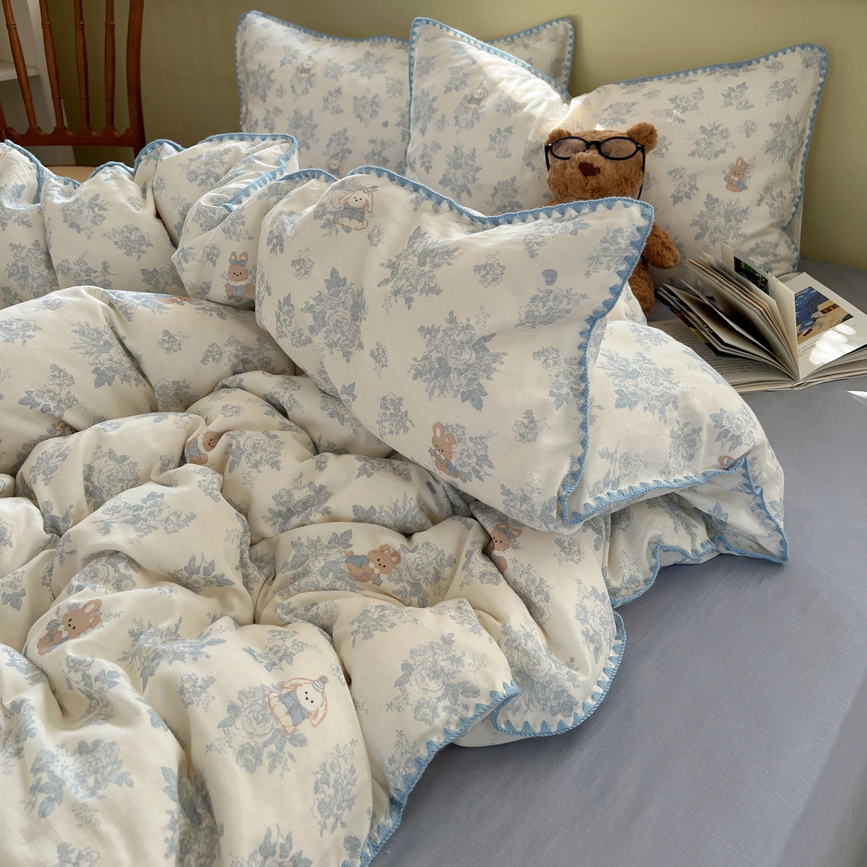 91家纺网 家纺一手货源 找家纺 典曼家纺 2026新款全棉纯棉有氧双层纱贝壳边四件套 贝壳边森林兔