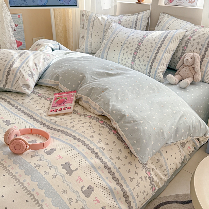 91家纺网 家纺一手货源 找家纺 典曼家纺 2026新款全棉印花四件套-系列二 小猫时光兰