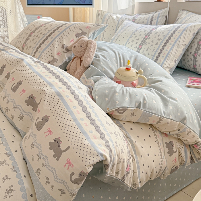 91家纺网 家纺一手货源 找家纺 典曼家纺 2026新款全棉印花四件套-系列二 小猫时光兰