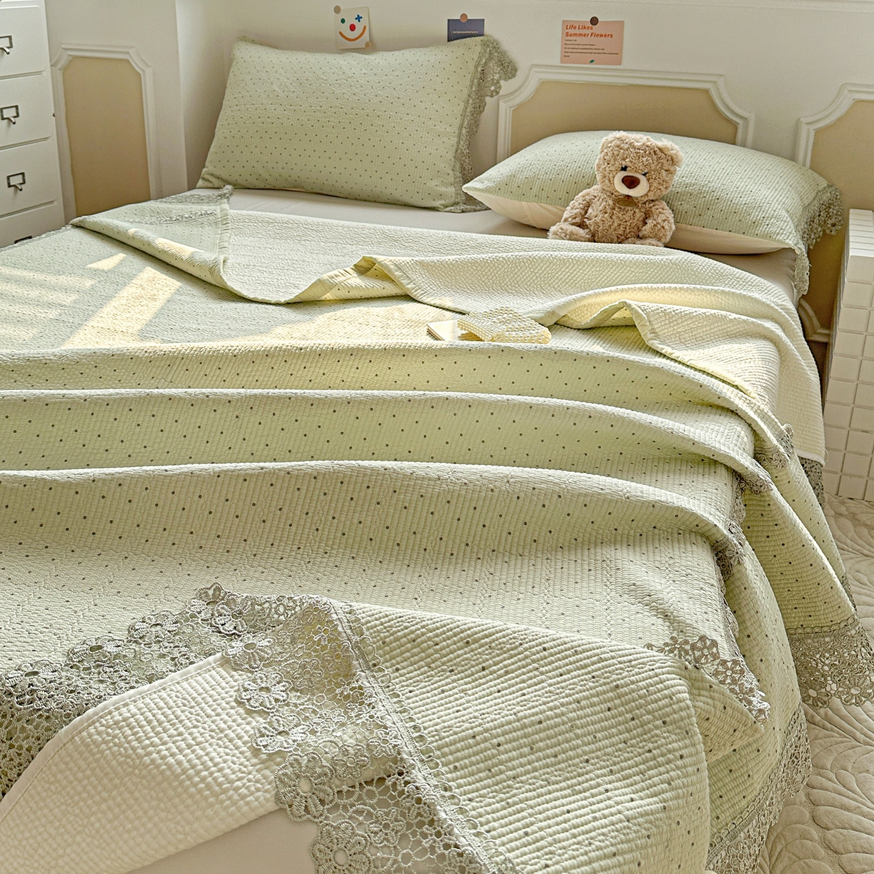 91家纺网 家纺一手货源 找家纺 源舜家纺 2026新款全棉双层纱梅花边床盖 波点-绿色