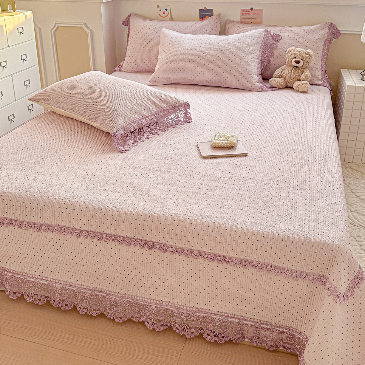 91家纺网 家纺一手货源 找家纺 源舜家纺 2026新款全棉双层纱梅花边床盖 波点-紫色