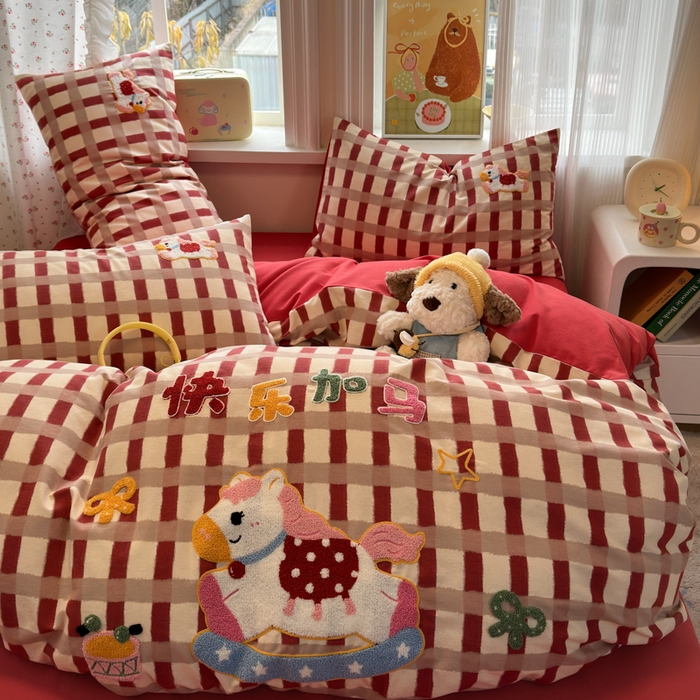 91家纺网 家纺一手货源 找家纺 如意朵 2025新款全棉加厚磨毛绣花四件套风格二（专版花型）快乐加马