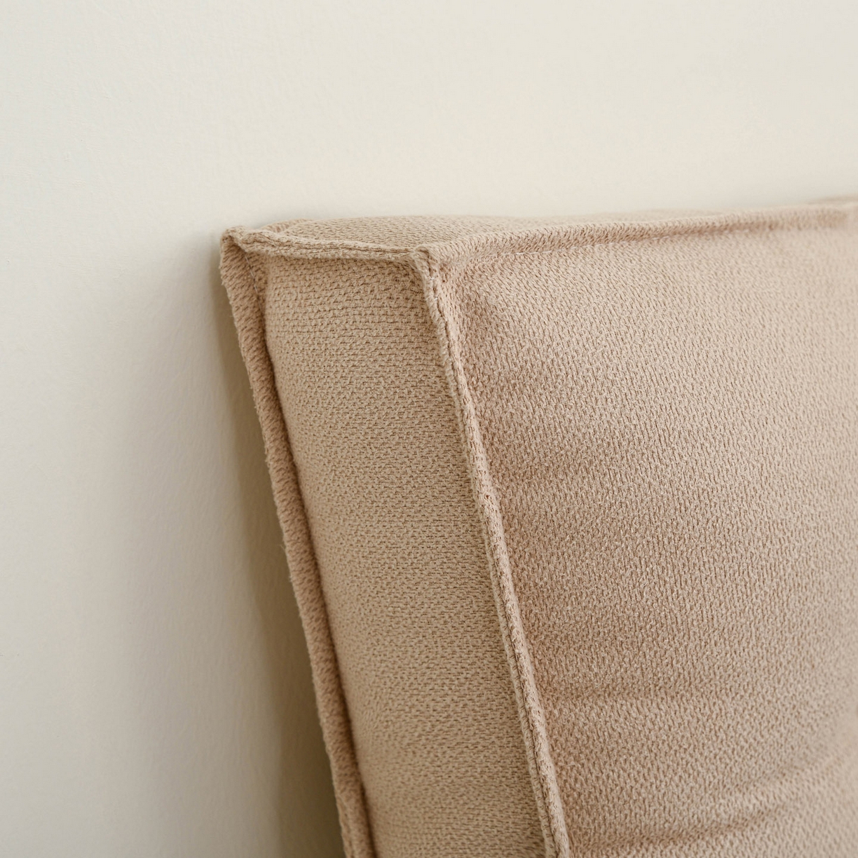 91家纺网 家纺一手货源 找家纺 美达人 2025新款面包靠垫 茶色-韩国绒