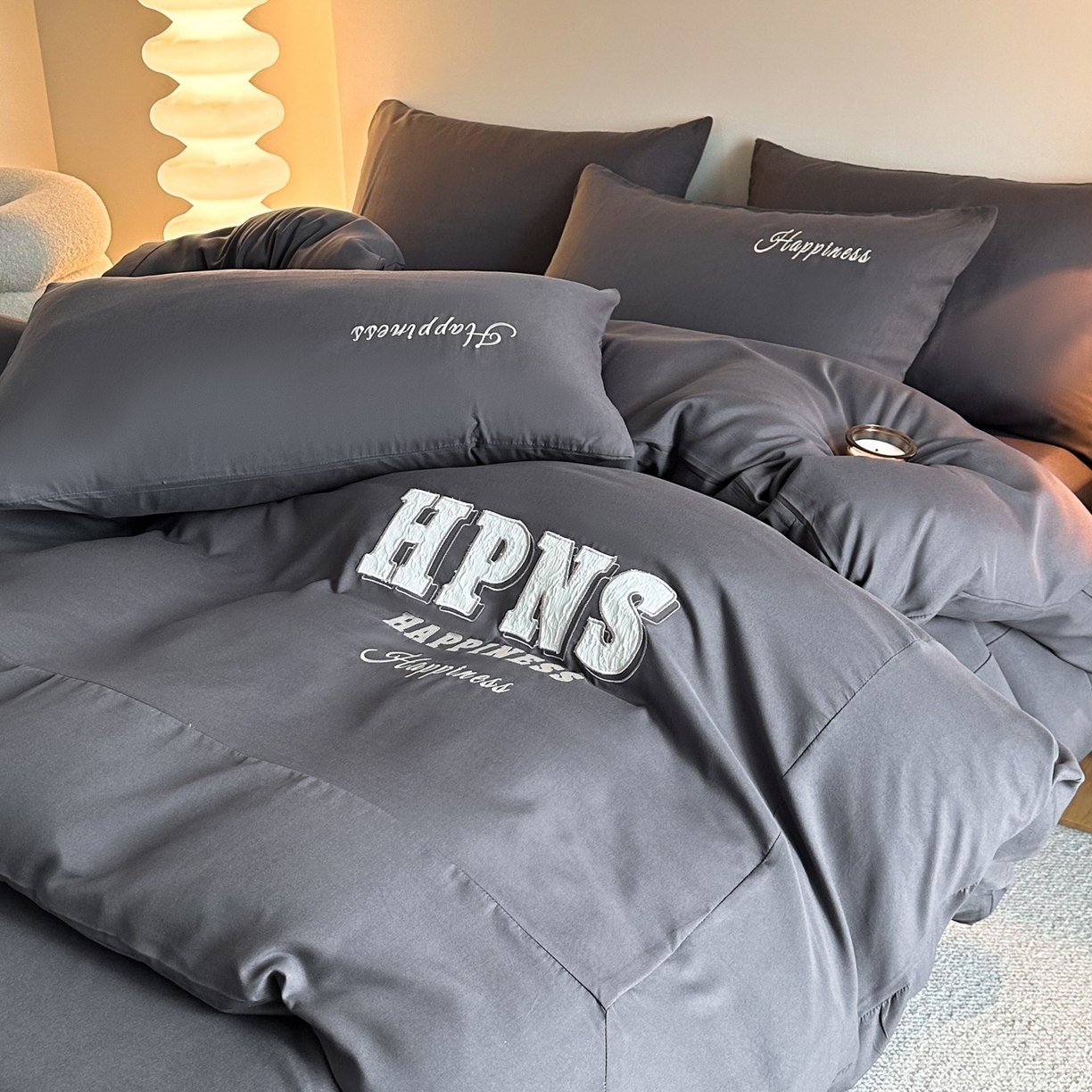 91家纺网 家纺一手货源 找家纺 麦空家居 2026新款提花大拼角贴布水洗棉四件套 高级灰