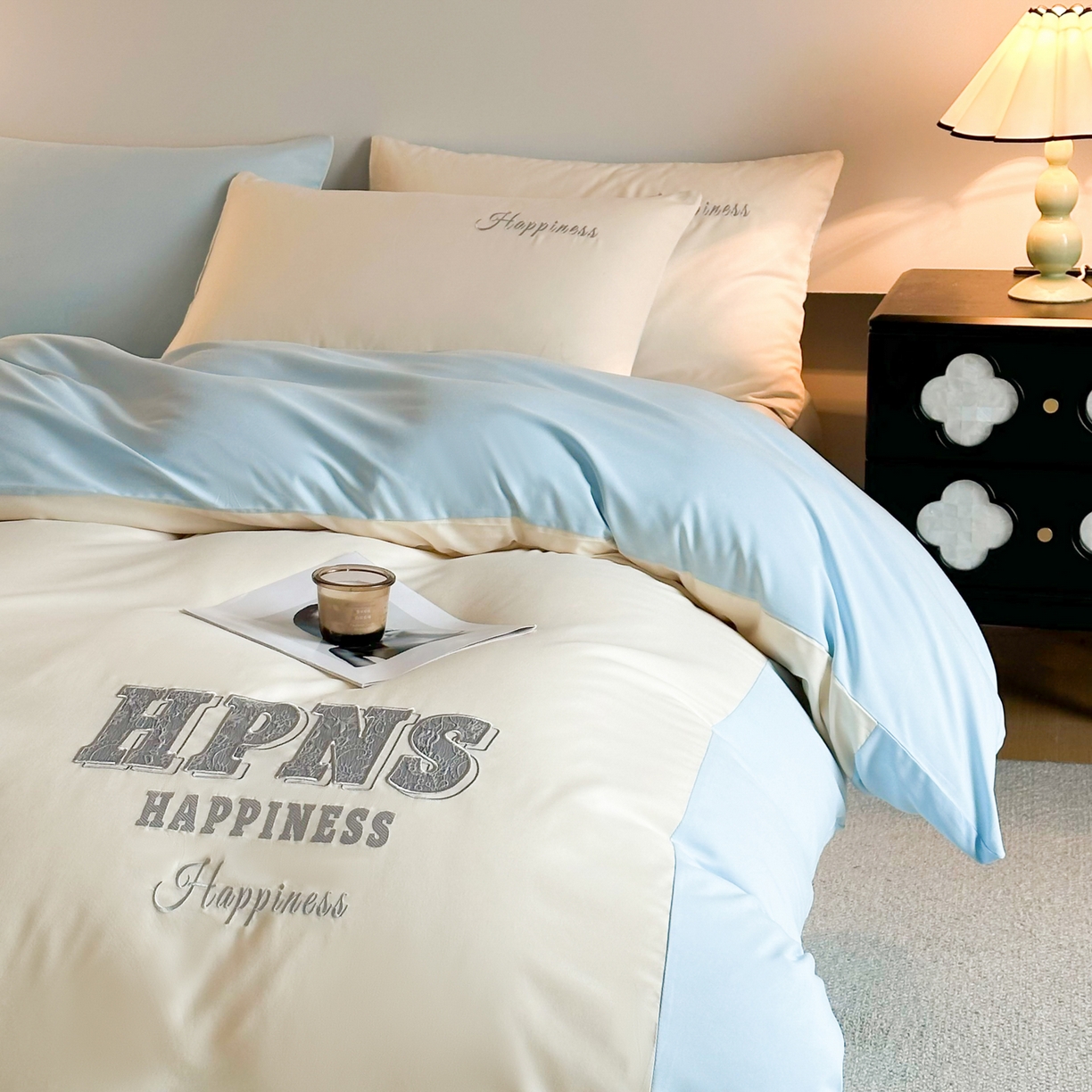 91家纺网 家纺一手货源 找家纺 麦空家居 2026新款提花大拼角贴布水洗棉四件套 奶昔白