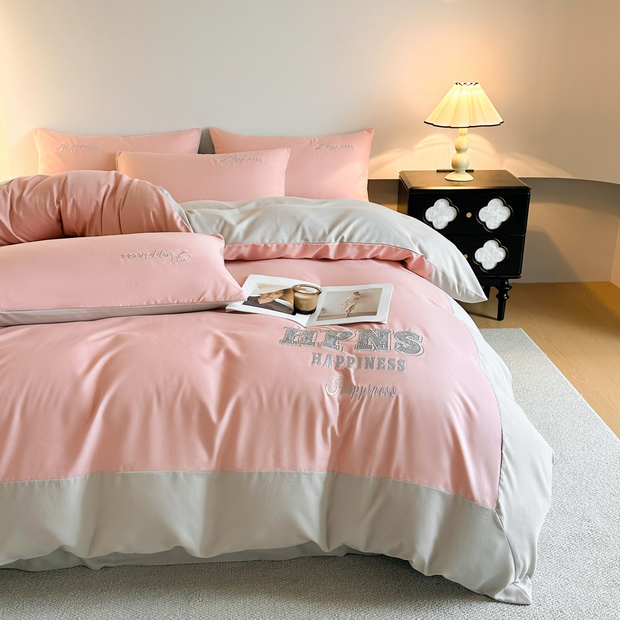 91家纺网 家纺一手货源 找家纺 麦空家居 2026新款提花大拼角贴布水洗棉四件套 奶油粉