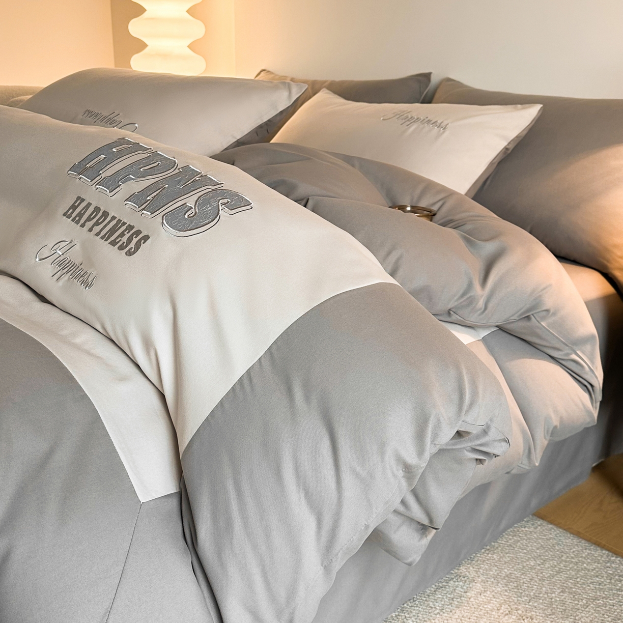 91家纺网 家纺一手货源 找家纺 麦空家居 2026新款提花大拼角贴布水洗棉四件套 山灰