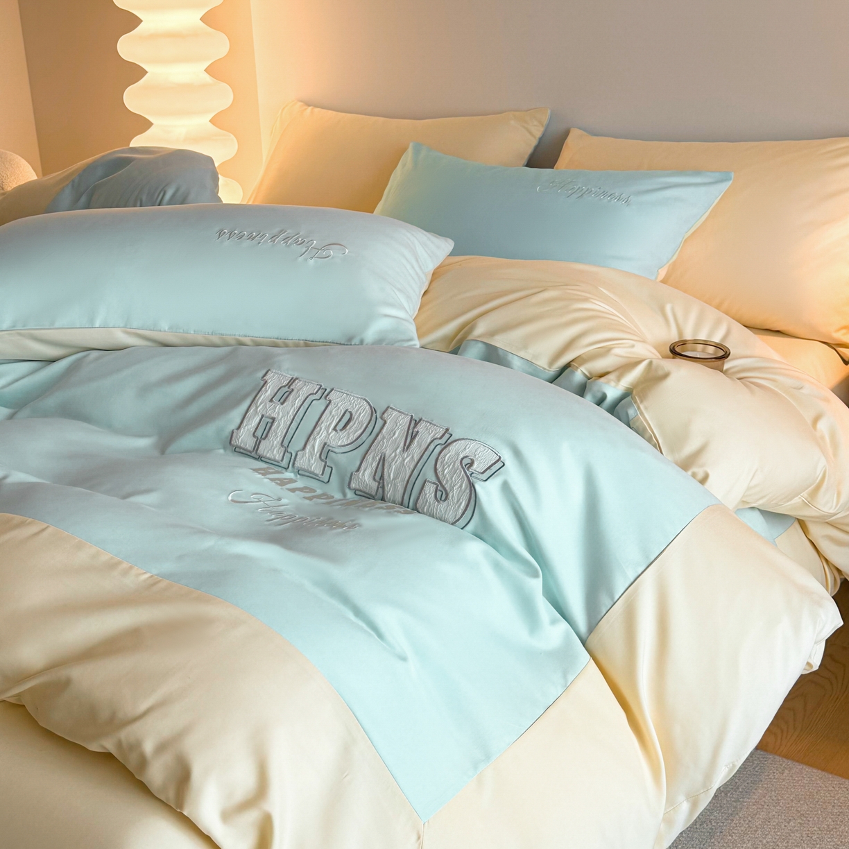 91家纺网 家纺一手货源 找家纺 麦空家居 2026新款提花大拼角贴布水洗棉四件套 梵星兰