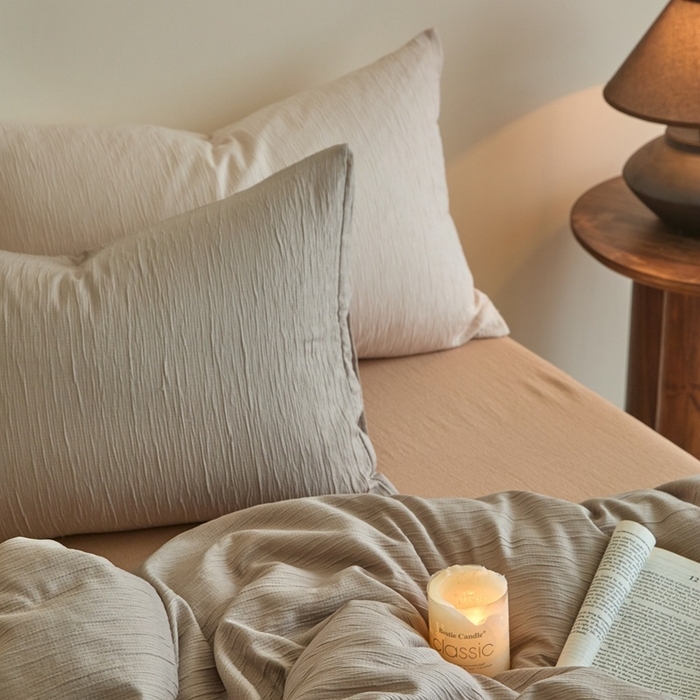 91家纺网 家纺一手货源 找家纺 麦空家居 2025新款无印风竹麻皱纱简约纯色四件套 珍珠灰-卡其