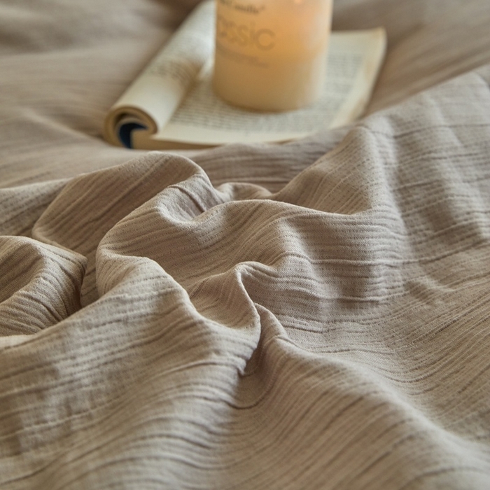 91家纺网 家纺一手货源 找家纺 麦空家居 2025新款无印风竹麻皱纱简约纯色四件套 珍珠灰-卡其
